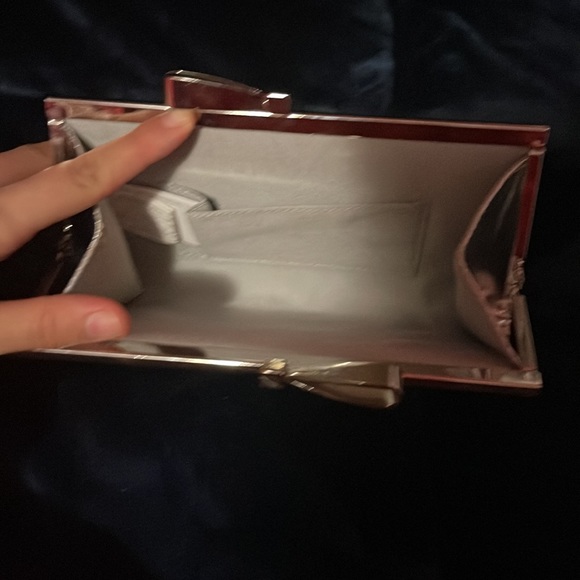 Silver clutch great for weddings and events - Picture 4 of 4